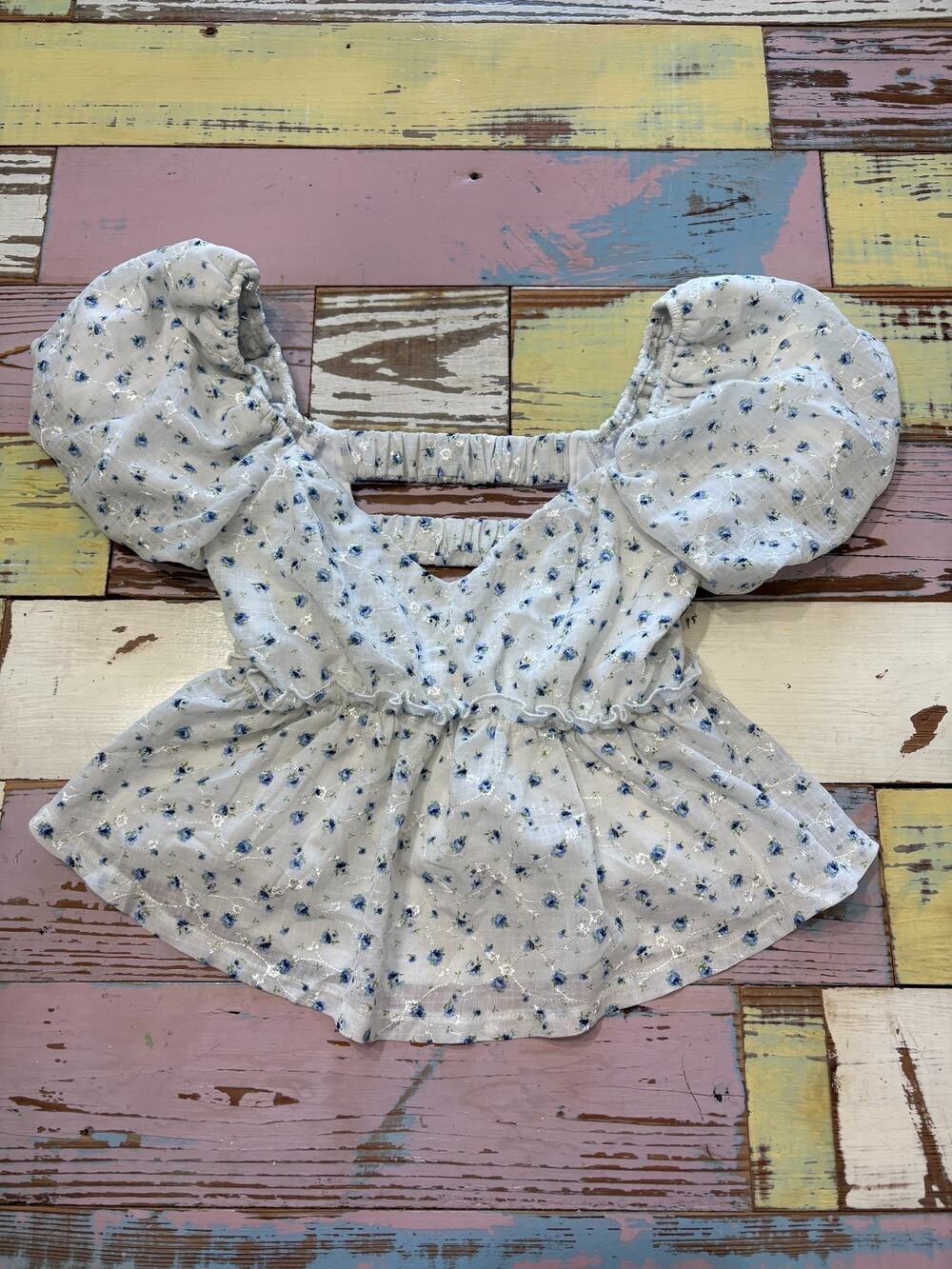 Trixxi brand White Blue Floral Puff Sleeve Crop Top small